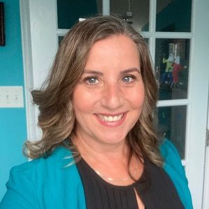 Meet your Posher, Denise